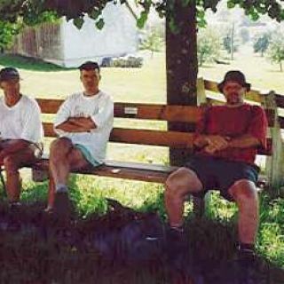 Loading...