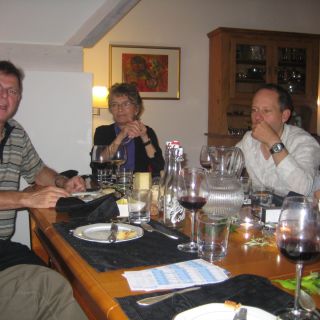 Loading...