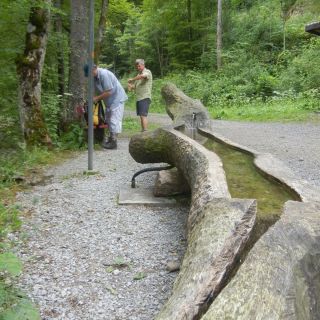 Loading...