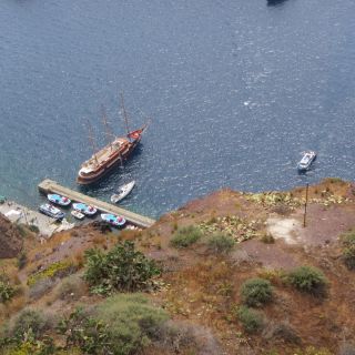 Loading...