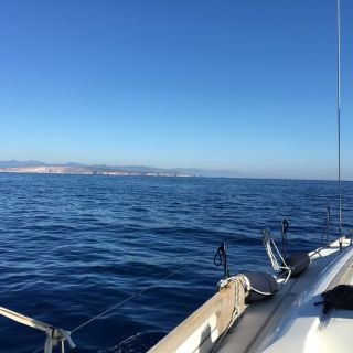 Loading...